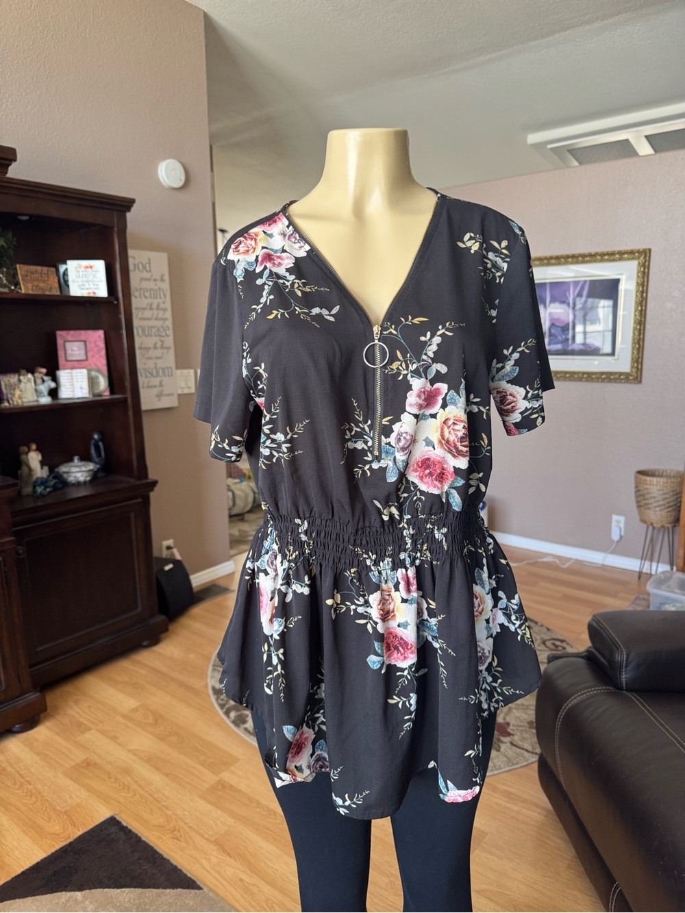 SHEIN black floral zip front V-neckline blouse-size XL